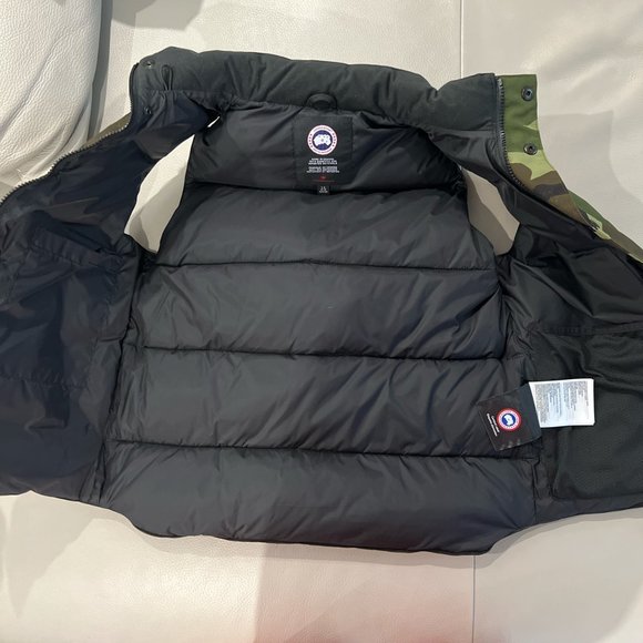 Camo Canada Goose vest - Picture 3 of 4